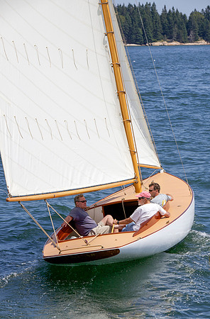 Herreshoff Buzzards Bay 18 "Uncas"